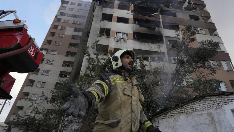 损失惨重,伊朗中导掩体反击能力为什么这么差?